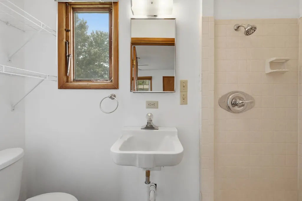 303 E 4th Avenue Cheney KS 67025