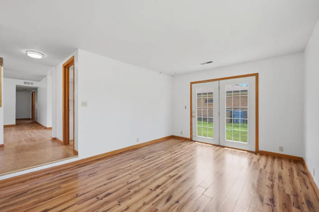 303 E 4th Avenue Cheney KS 67025