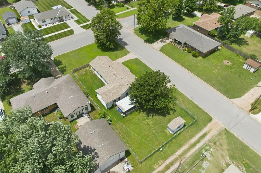 303 E 4th Avenue Cheney KS 67025