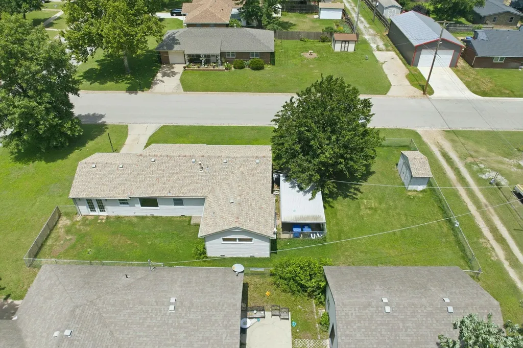 303 E 4th Avenue Cheney KS 67025