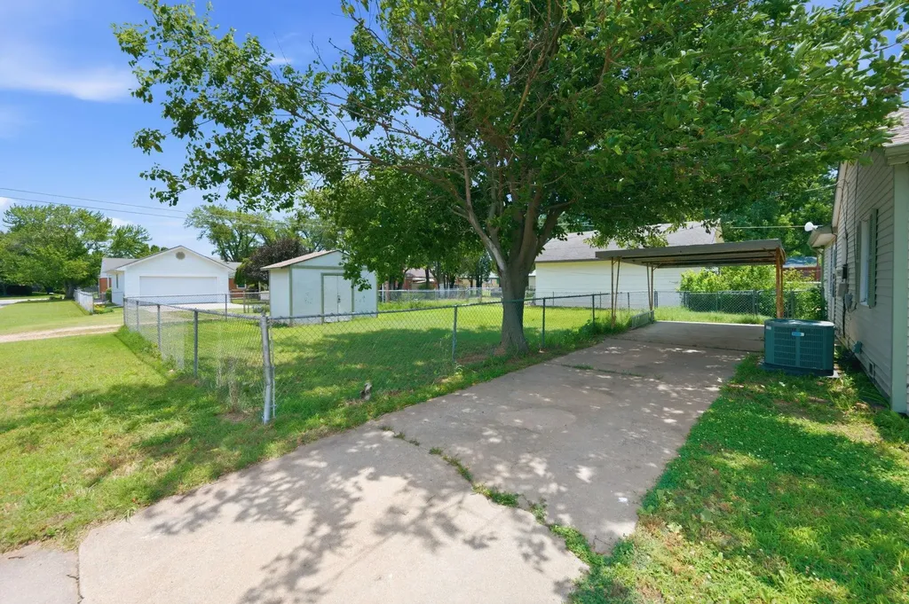 303 E 4th Avenue Cheney KS 67025