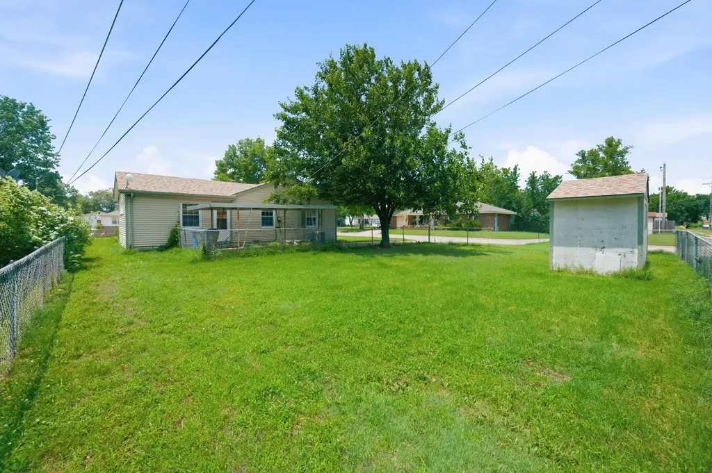 303 E 4th Avenue Cheney KS 67025