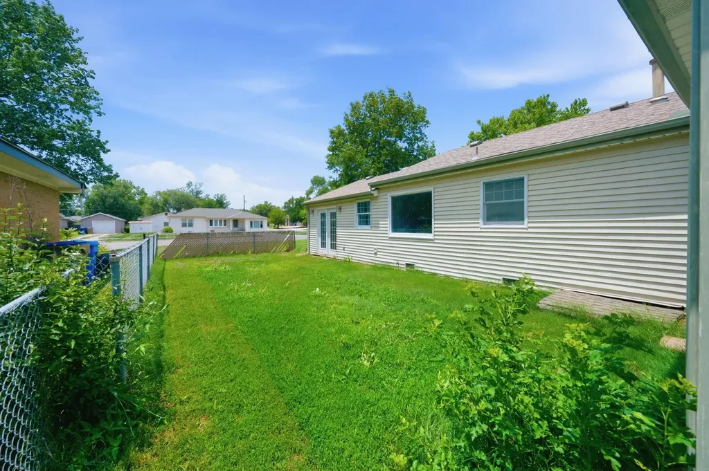 303 E 4th Avenue Cheney KS 67025