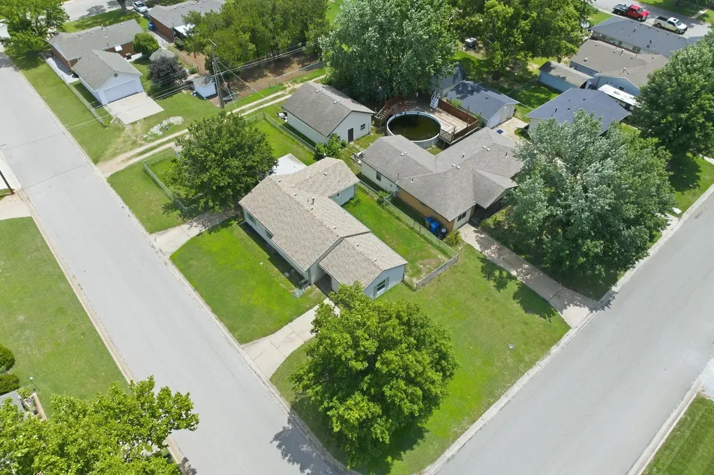 303 E 4th Avenue Cheney KS 67025