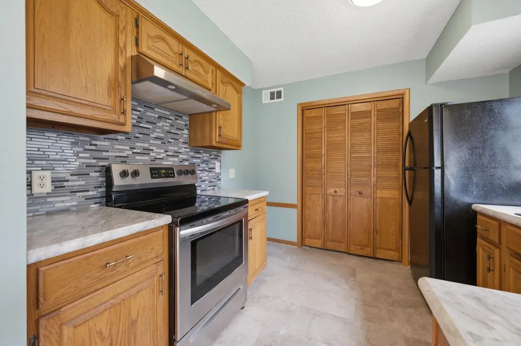 303 E 4th Avenue Cheney KS 67025