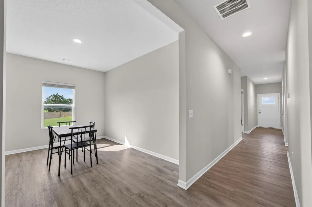 1604 Casey Circle Newton KS 67114