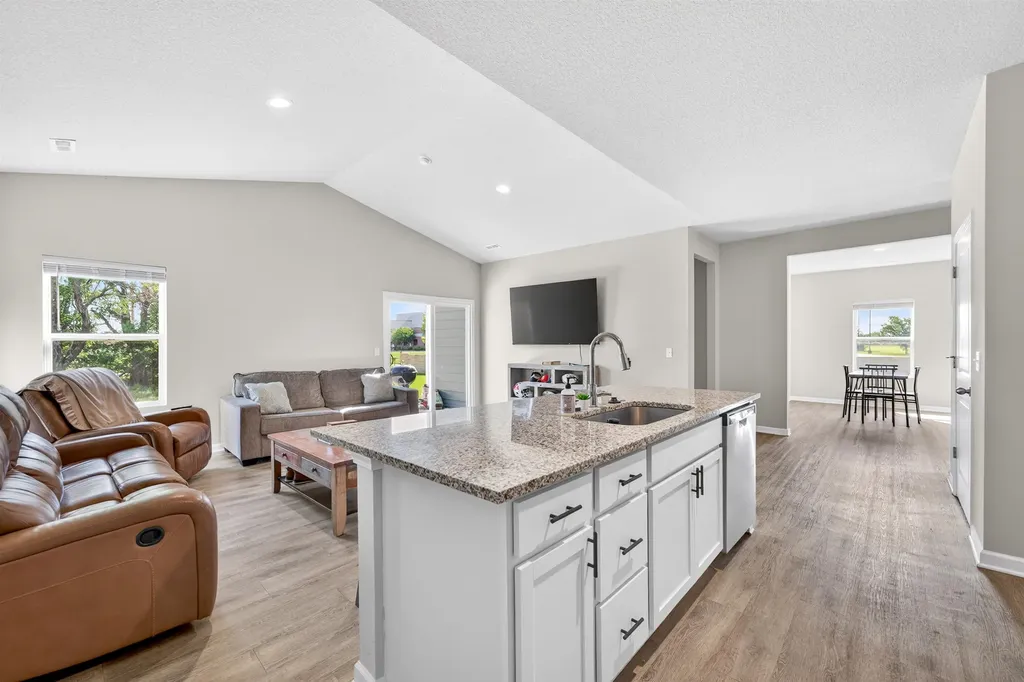 1604 Casey Circle Newton KS 67114