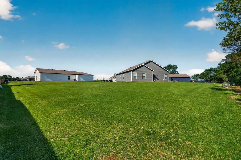 1604 Casey Circle Newton KS 67114