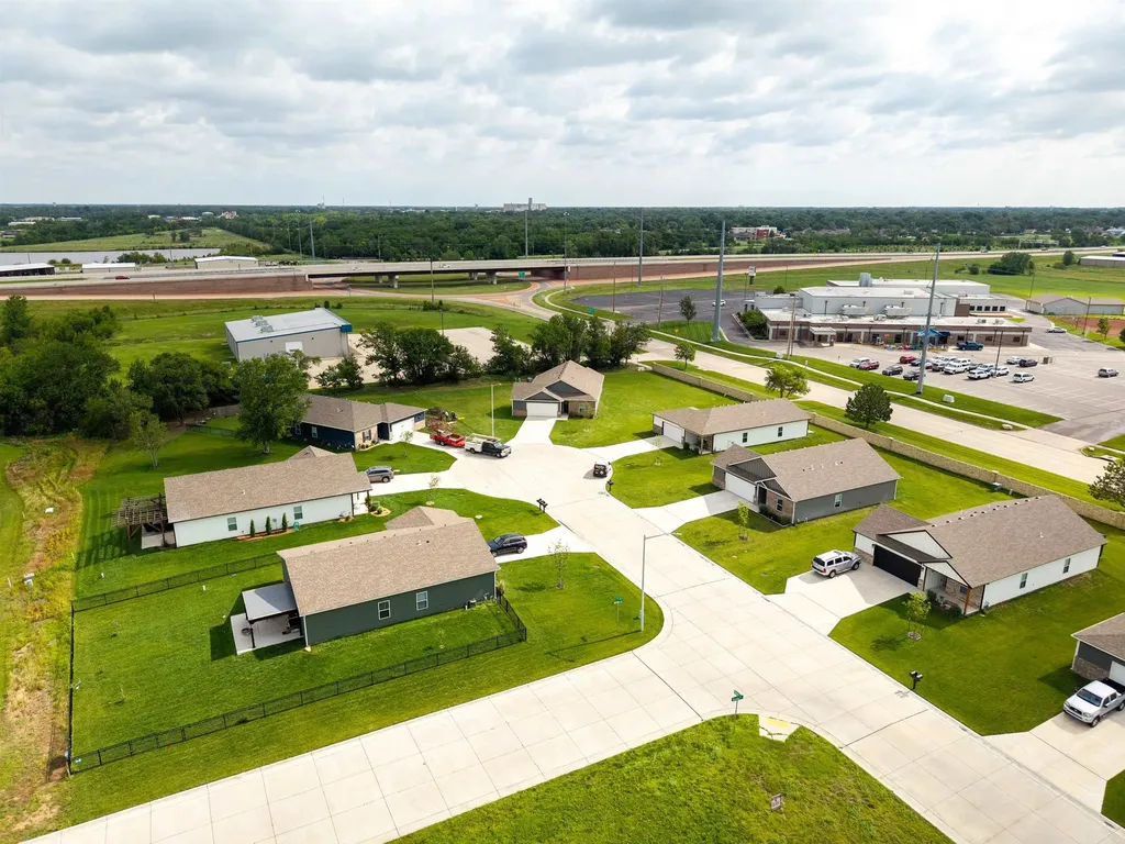 1604 Casey Circle Newton KS 67114