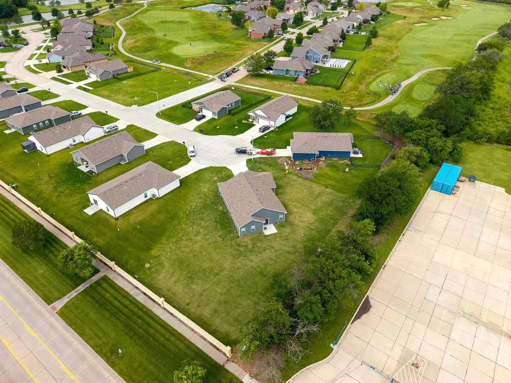 1604 Casey Circle Newton KS 67114
