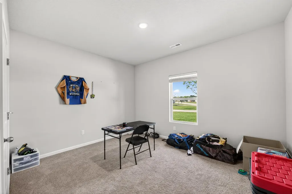 1604 Casey Circle Newton KS 67114