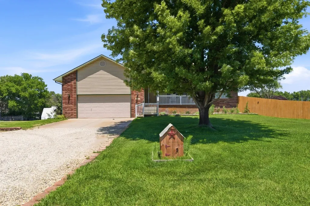 400 E Gordon Bennett Drive Haysville KS 67060