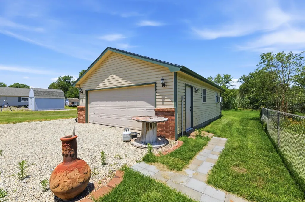 400 E Gordon Bennett Drive Haysville KS 67060