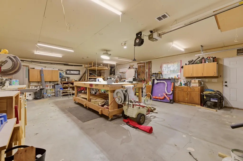 400 E Gordon Bennett Drive Haysville KS 67060
