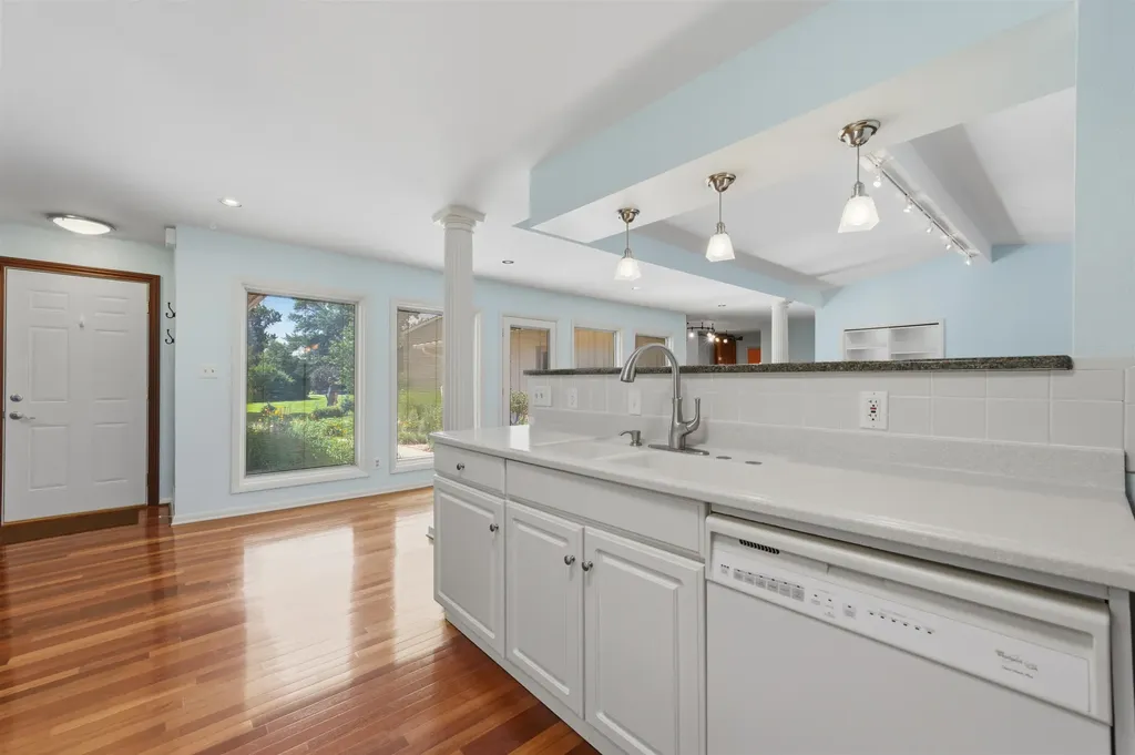 262 S Bonnie Brae Wichita KS 67207