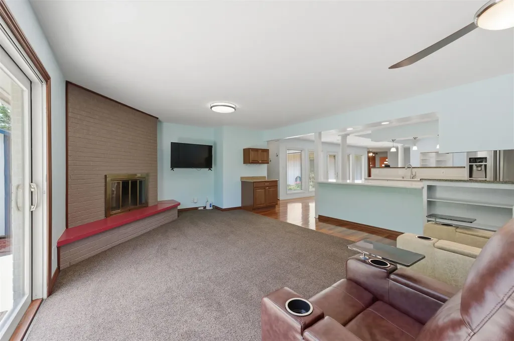 262 S Bonnie Brae Wichita KS 67207