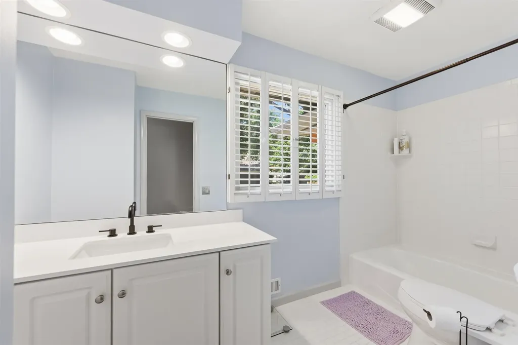 262 S Bonnie Brae Wichita KS 67207