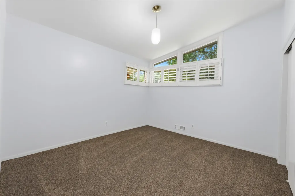 262 S Bonnie Brae Wichita KS 67207