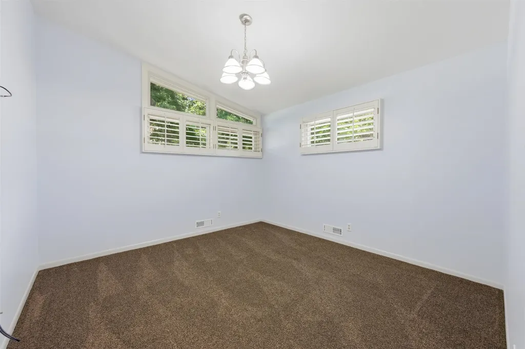 262 S Bonnie Brae Wichita KS 67207