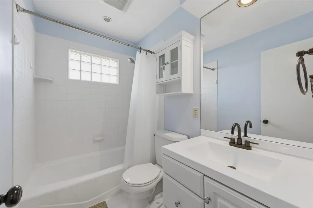 262 S Bonnie Brae Wichita KS 67207