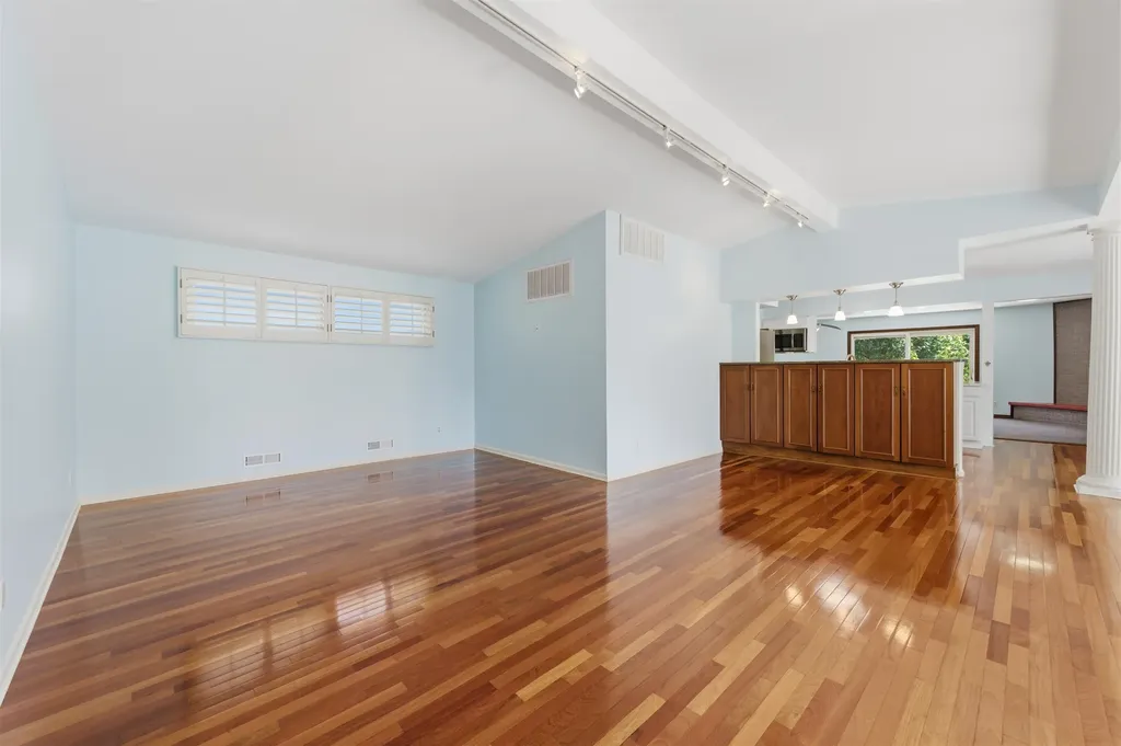 262 S Bonnie Brae Wichita KS 67207