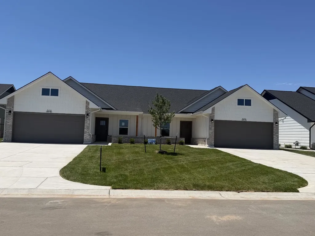 809 N Rainbow Lake Street Wichita KS 67235