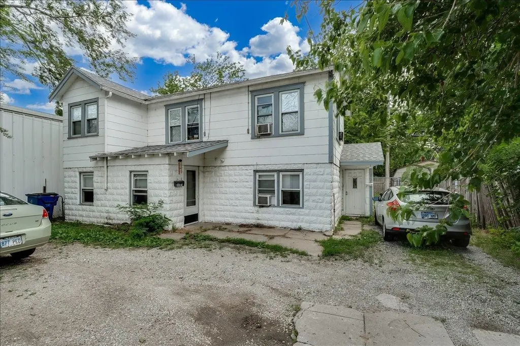 2043 S Broadway Avenue Wichita KS 67211