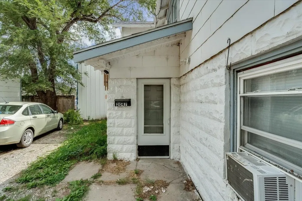 2043 S Broadway Avenue Wichita KS 67211