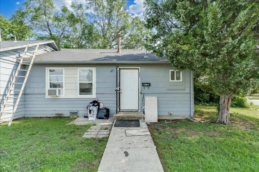 2001 E Elm Street Wichita KS 67214