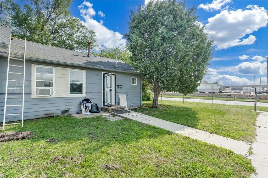 2001 E Elm Street Wichita KS 67214
