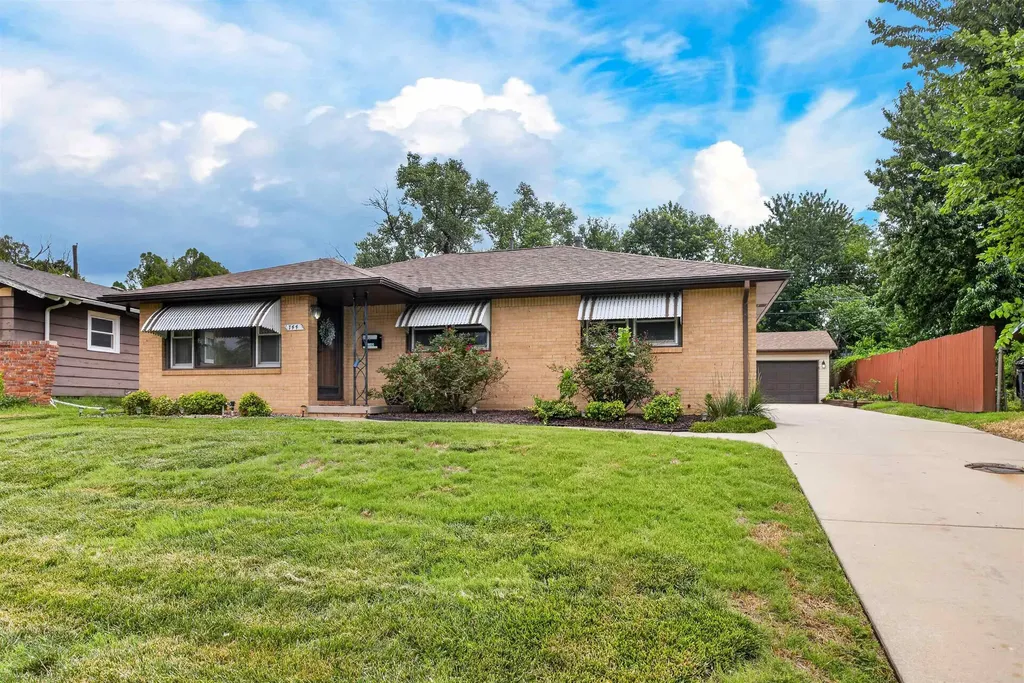 744 S Fabrique Drive Wichita KS 67218