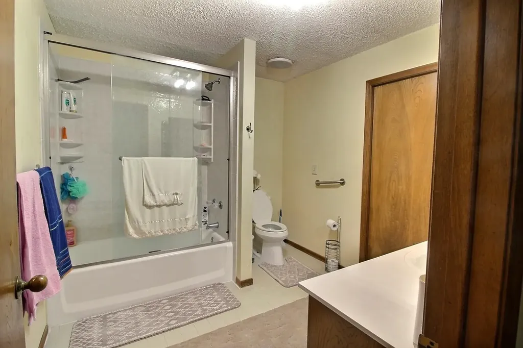 3611 N Athenian Wichita KS 67204