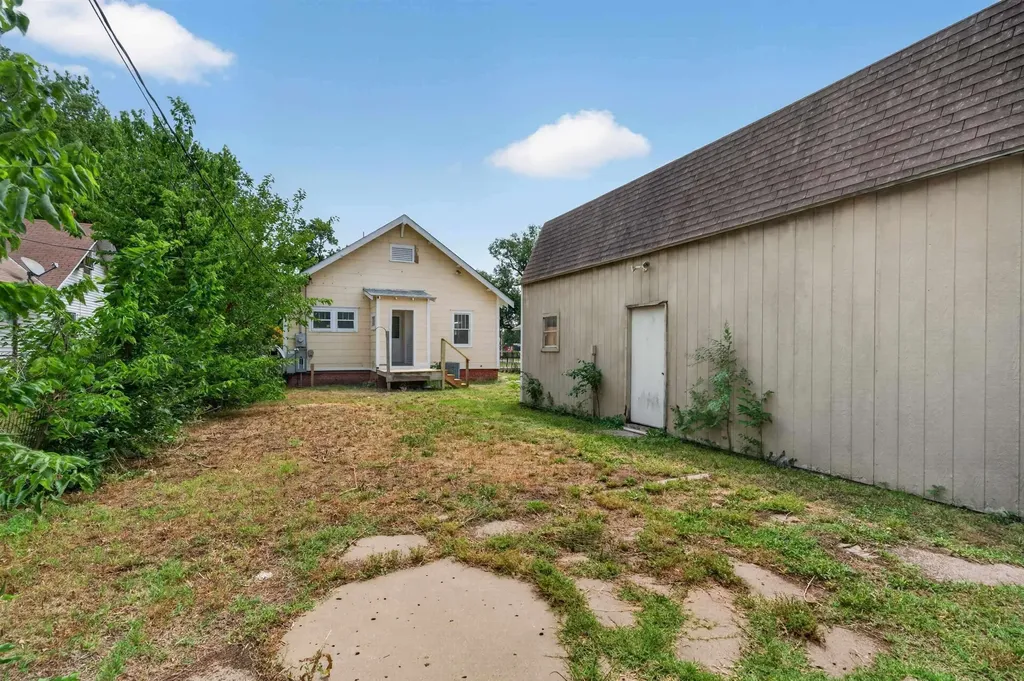 1957 S Market Wichita KS 67211