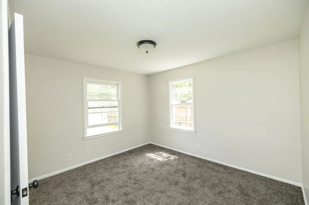 617 W 4th Haysville KS 67060