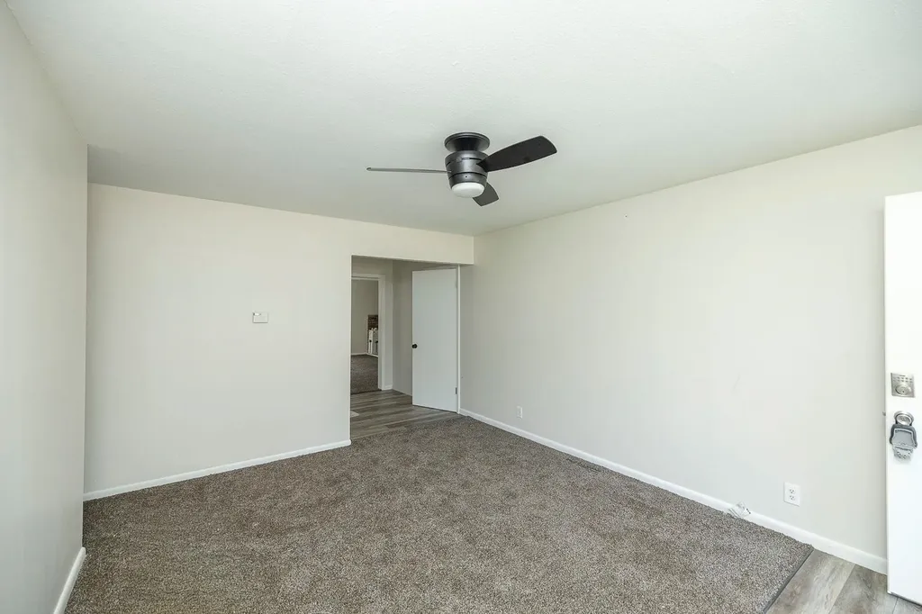 617 W 4th Haysville KS 67060