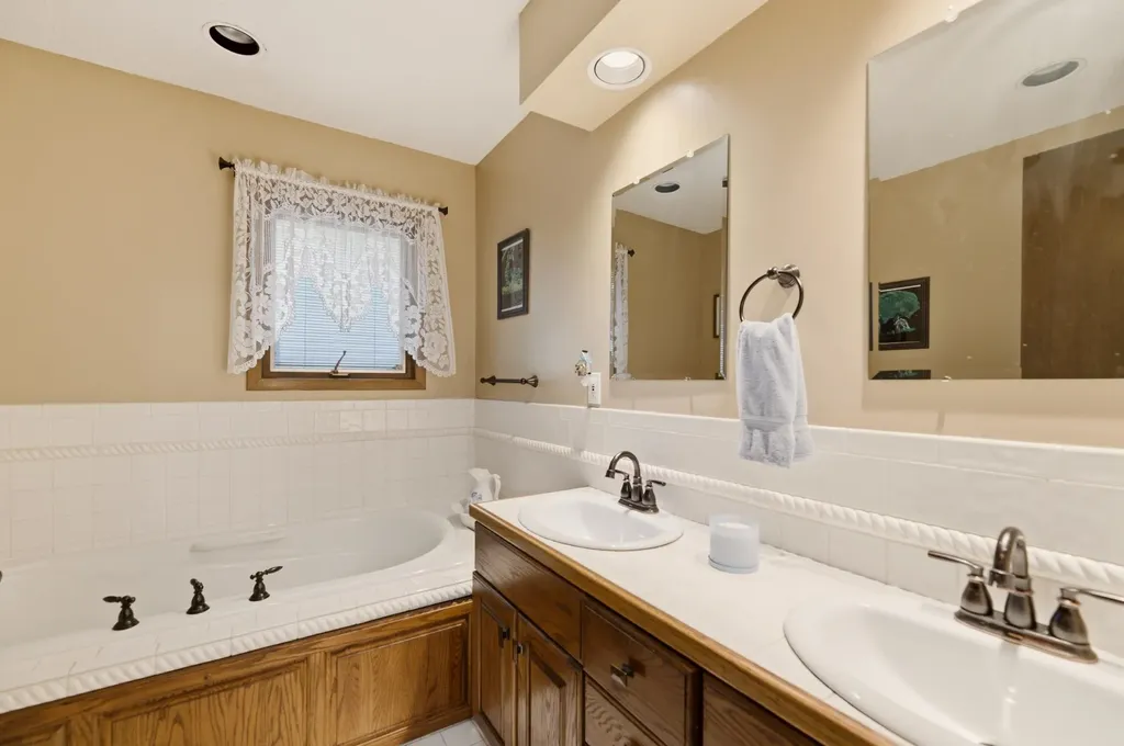 3821 N Porter Avenue Wichita KS 67204