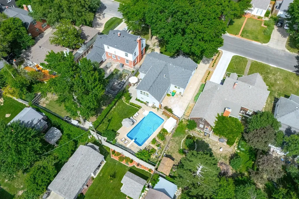 145 S Pinecrest Avenue Wichita KS 67218