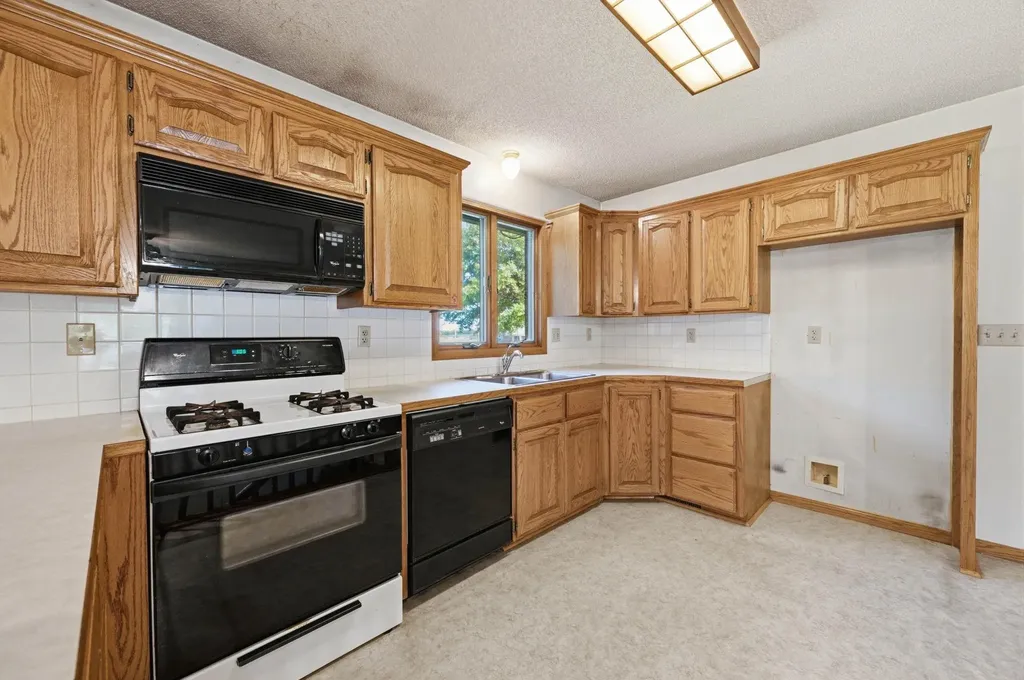 443 N Ven John Andale KS 67001