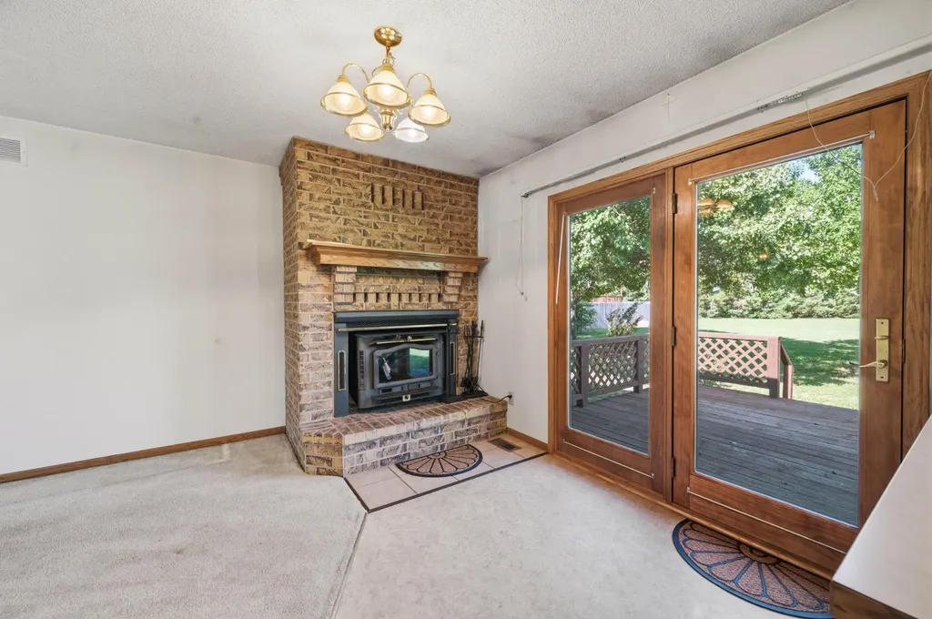 443 N Ven John Andale KS 67001