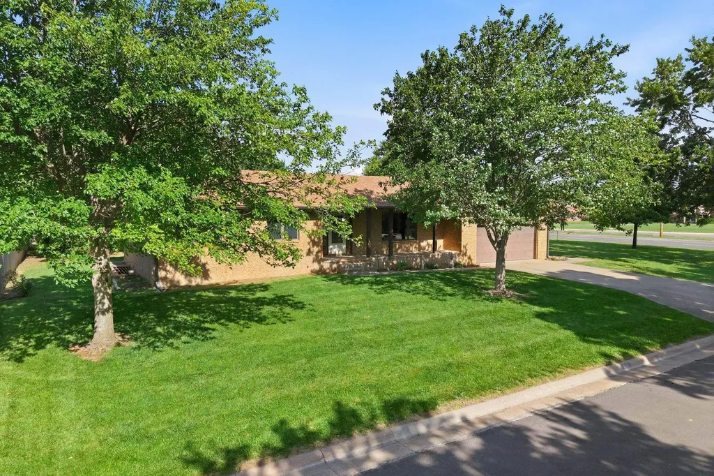 443 N Ven John Andale KS 67001