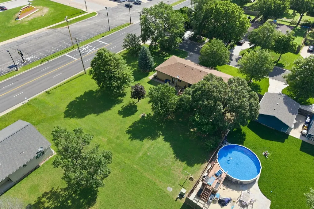 443 N Ven John Andale KS 67001