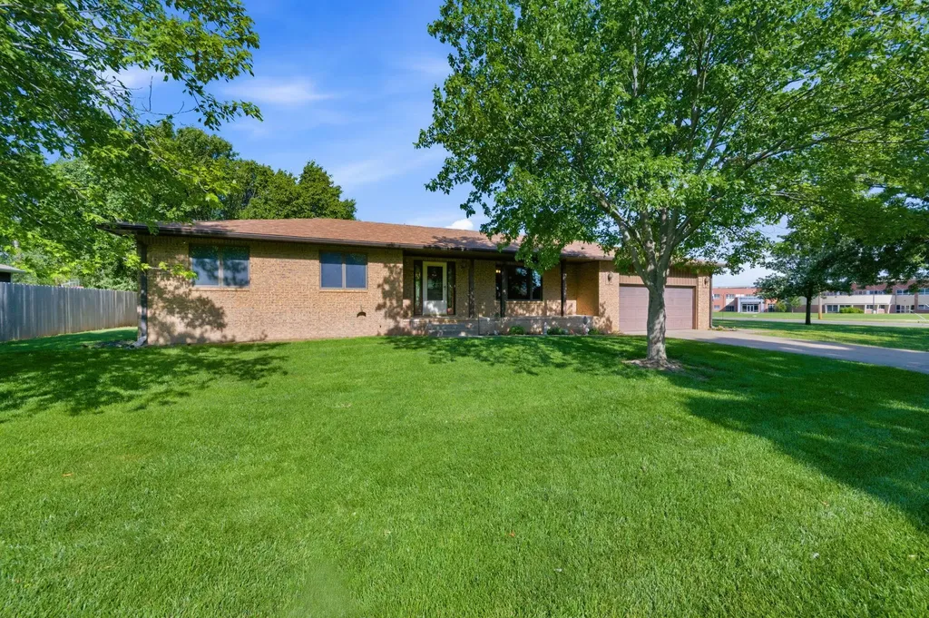 443 N Ven John Andale KS 67001