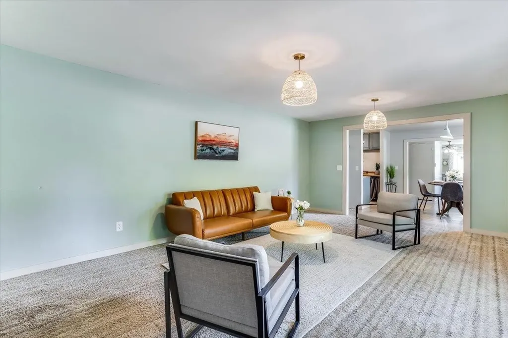 956 Harding Street Wichita KS 67208