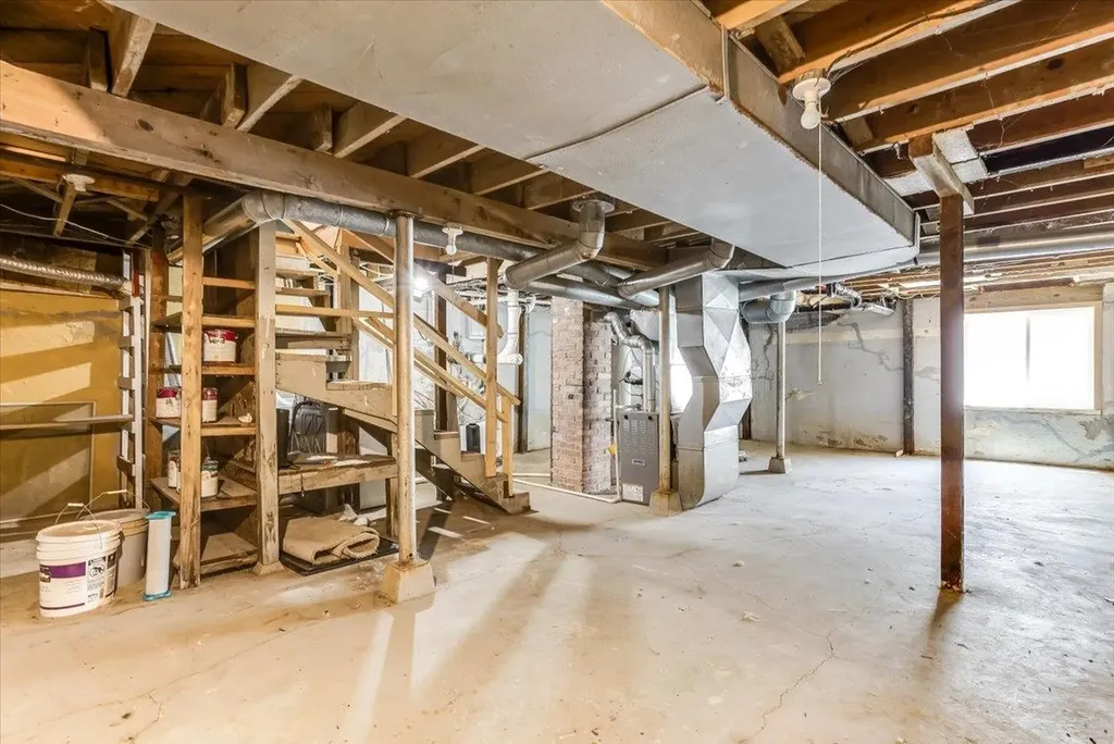 956 Harding Street Wichita KS 67208