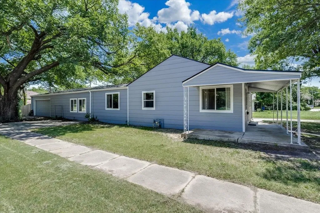 956 Harding Street Wichita KS 67208