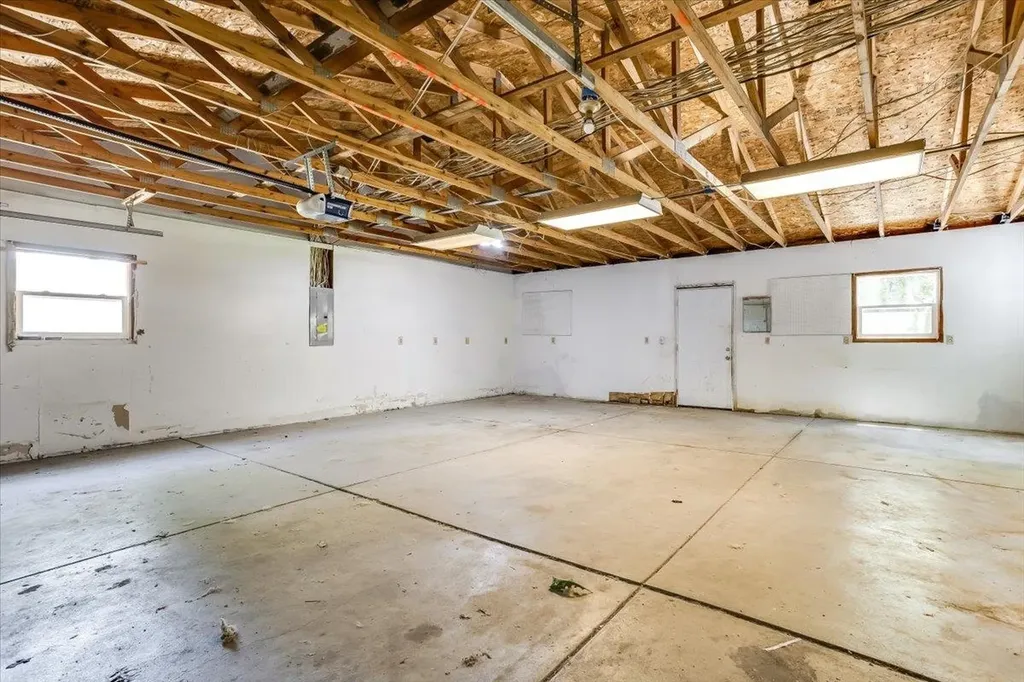956 Harding Street Wichita KS 67208