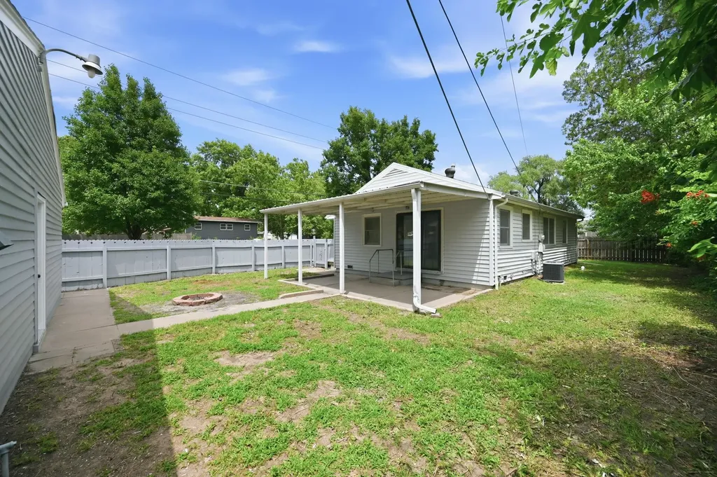 3531 W 17th Street N Wichita KS 67203