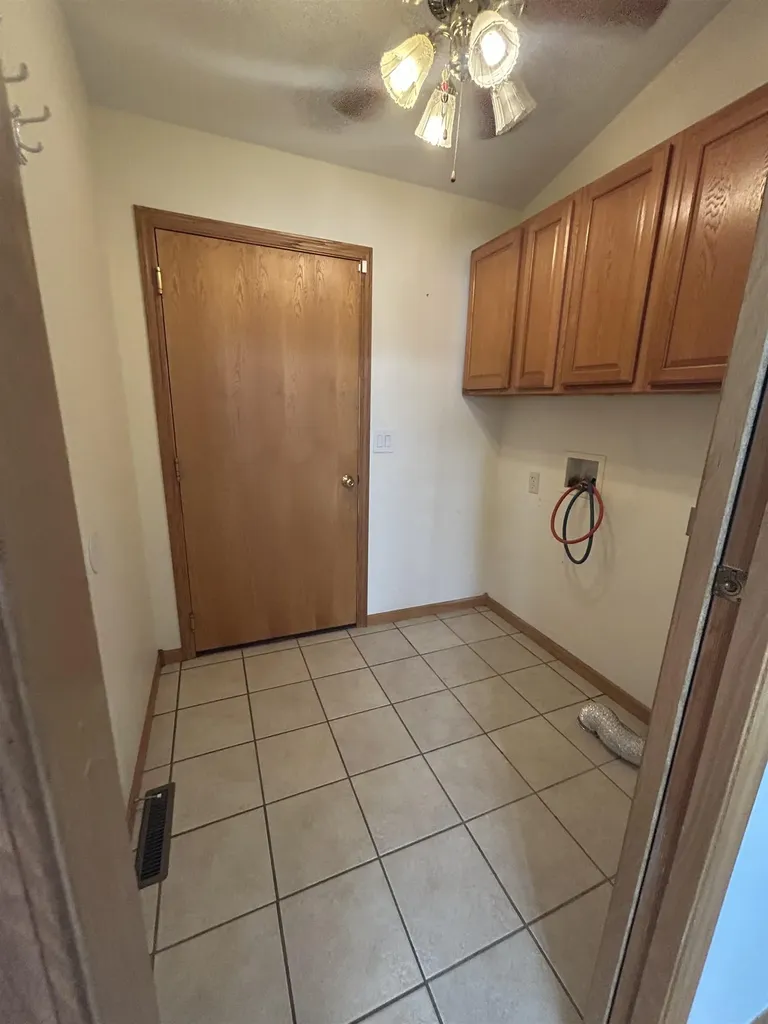 3306 Amanda Street Hutchinson KS 67502