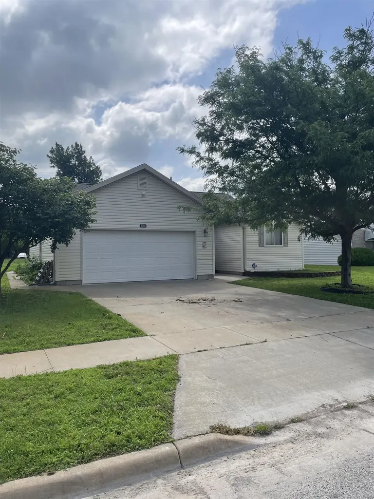 3306 Amanda Street Hutchinson KS 67502