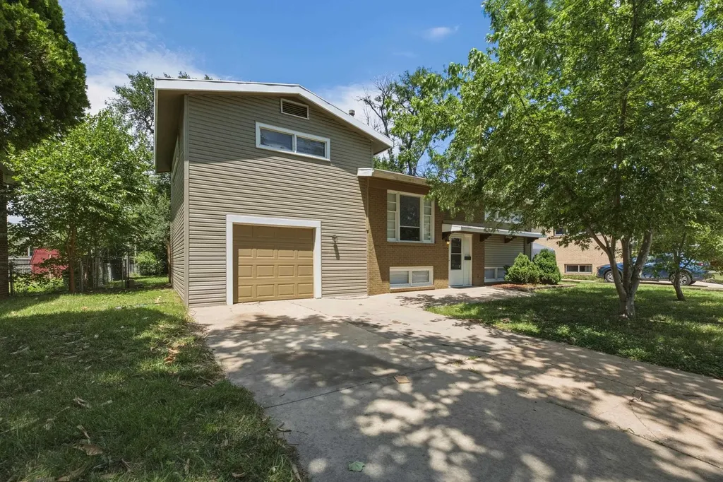 2034 W Rita Avenue Wichita KS 67213-3159
